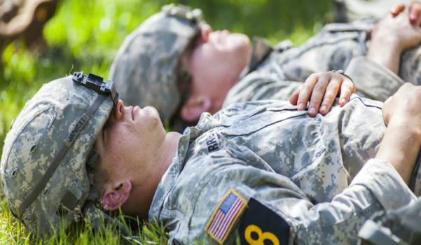Bí quyết giúp bạn ngủ trong vòng 2 phút của lính Mỹ